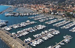 16 x 6 Metre Berth/Mooring Port Camille Rayon Marina For Sale