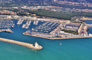 7 x 2.75 Metre Berth/Mooring Marina Sherry For Sale