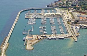 8 x 3 Metre Berth/Mooring Marina de Cascais For Sale